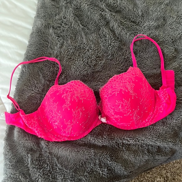 Victoria’s Secret Very Sexy Push Up - Picture 1 of 5